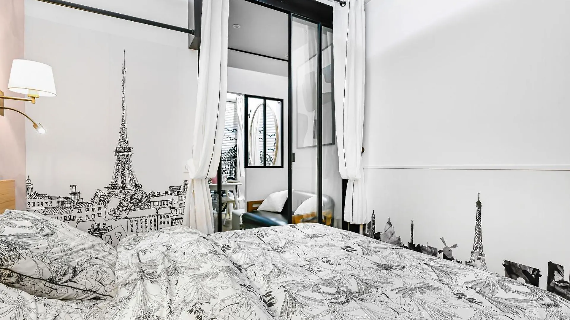 La Reverie - Love Room Paris - Jacuzzi Pro 0*,  France